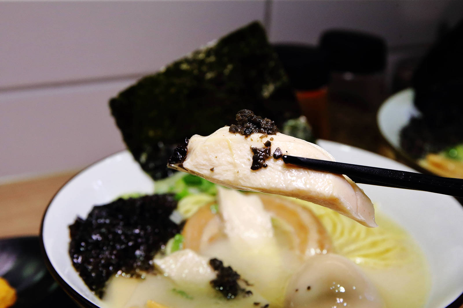 桃園龍潭拉麵推薦，拉麵一澍-桃園龜山超人氣拉麵插旗龍潭啦，濃厚雞豚白湯、炙燒叉燒超級威(免費加麵一次)