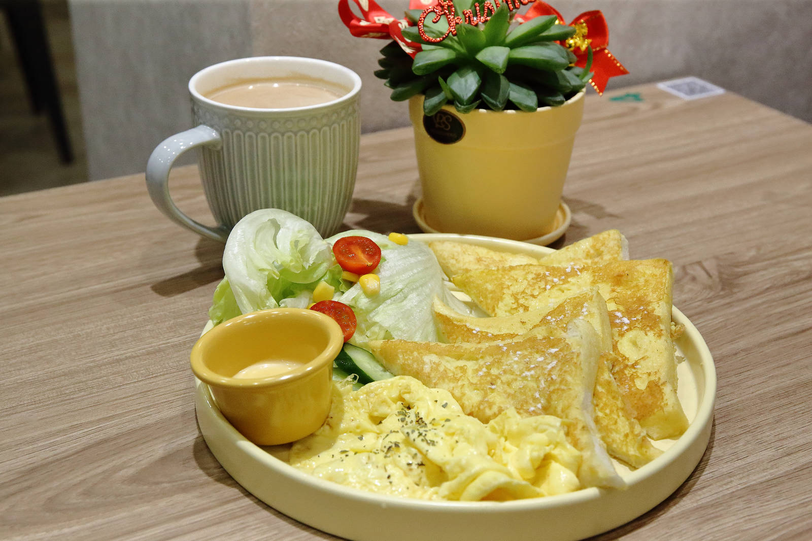 蘆洲必訪的寵物友善早午餐-樸樂蘆洲永平店，大份量早午餐又有可愛店狗，任點無雷