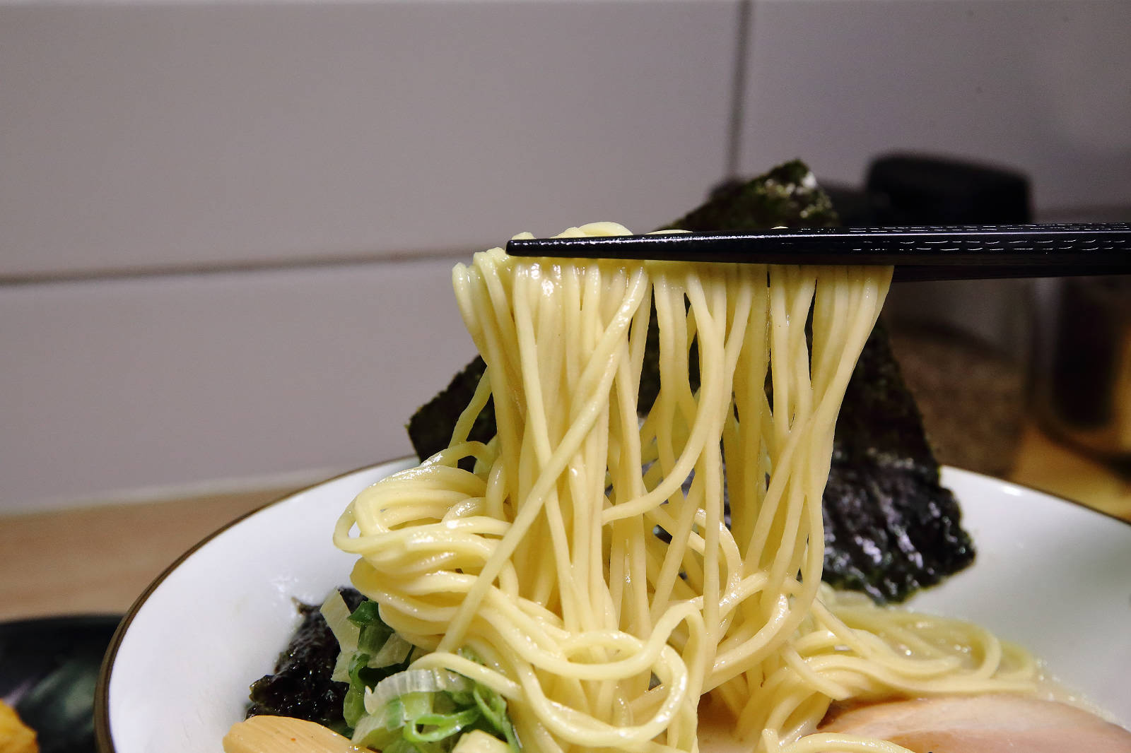 桃園龍潭拉麵推薦，拉麵一澍-桃園龜山超人氣拉麵插旗龍潭啦，濃厚雞豚白湯、炙燒叉燒超級威(免費加麵一次)