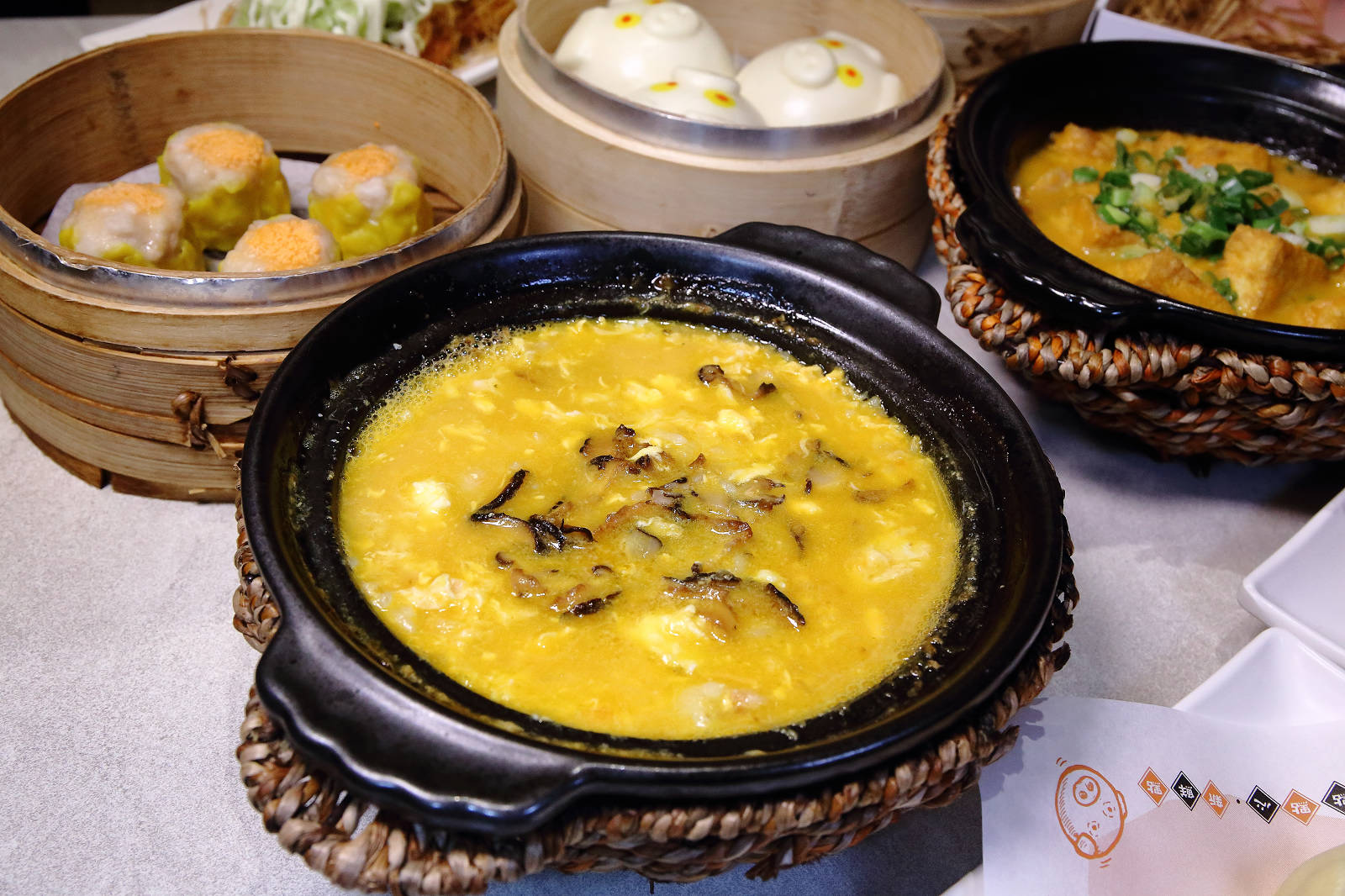 【桃園港式餐廳】超人氣港式點心專門店-點點心，顛覆傳統超有創意港式點心，隨便點都好吃，大推！！！