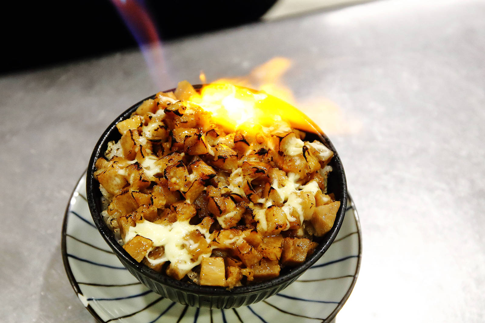 桃園龍潭拉麵推薦，拉麵一澍-桃園龜山超人氣拉麵插旗龍潭啦，濃厚雞豚白湯、炙燒叉燒超級威(免費加麵一次)