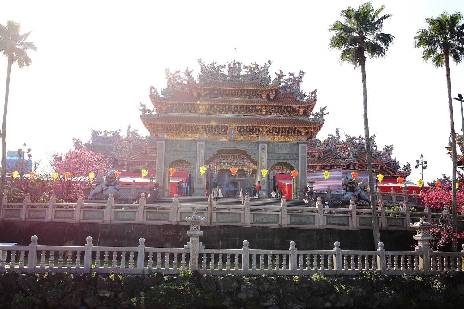 北部賞櫻景點-林口竹林山觀音寺,莊嚴的廟宇+柔和粉嫩的櫻花,拜拜兼賞花! - 第18張圖 北部賞櫻景點-林口竹林山觀音寺,莊嚴的廟宇+柔和粉嫩的櫻花,拜拜兼賞花!
