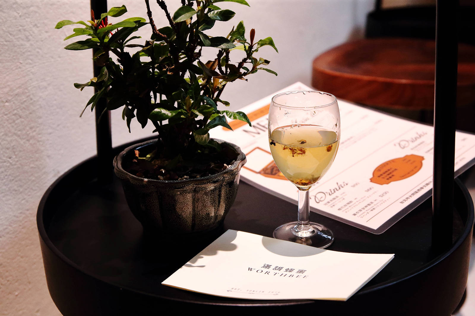【迪化街伴手禮推薦】滿誠蜂蜜純蜂蜜專賣店,喝杯免費現沖蜂蜜飲,下午茶體驗、天然蜂產品 - 第20張圖 【迪化街伴手禮推薦】滿誠蜂蜜純蜂蜜專賣店,喝杯免費現沖蜂蜜飲,下午茶體驗、天然蜂產品