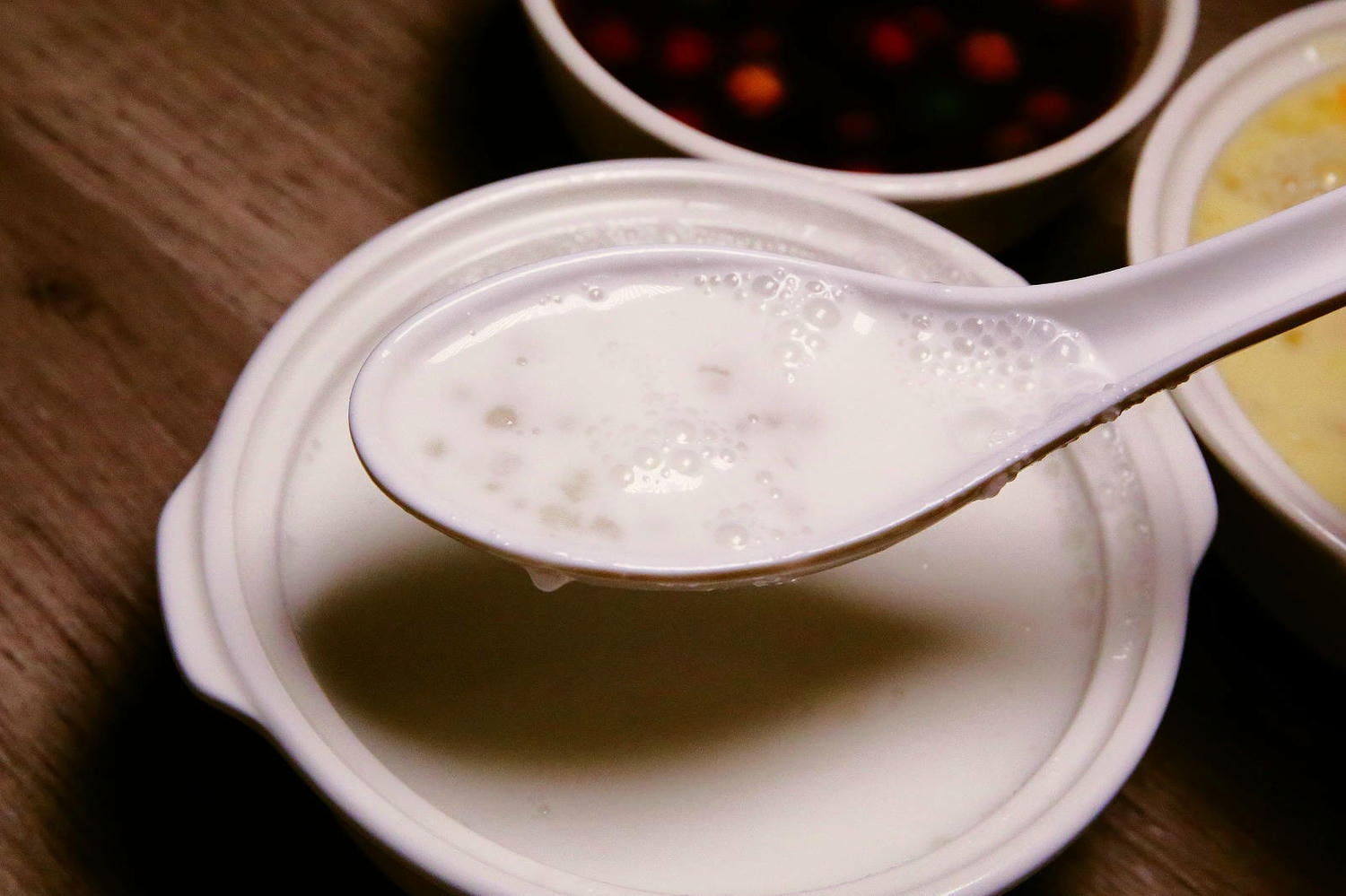 【中和港式點心】中和必吃平價港點「上手食客-中和福祥店」,提供免費無限續點的珍珠甜湯(寵物友善) - 第38張圖 【中和港式點心】中和必吃平價港點「上手食客-中和福祥店」,提供免費無限續點的珍珠甜湯(寵物友善)