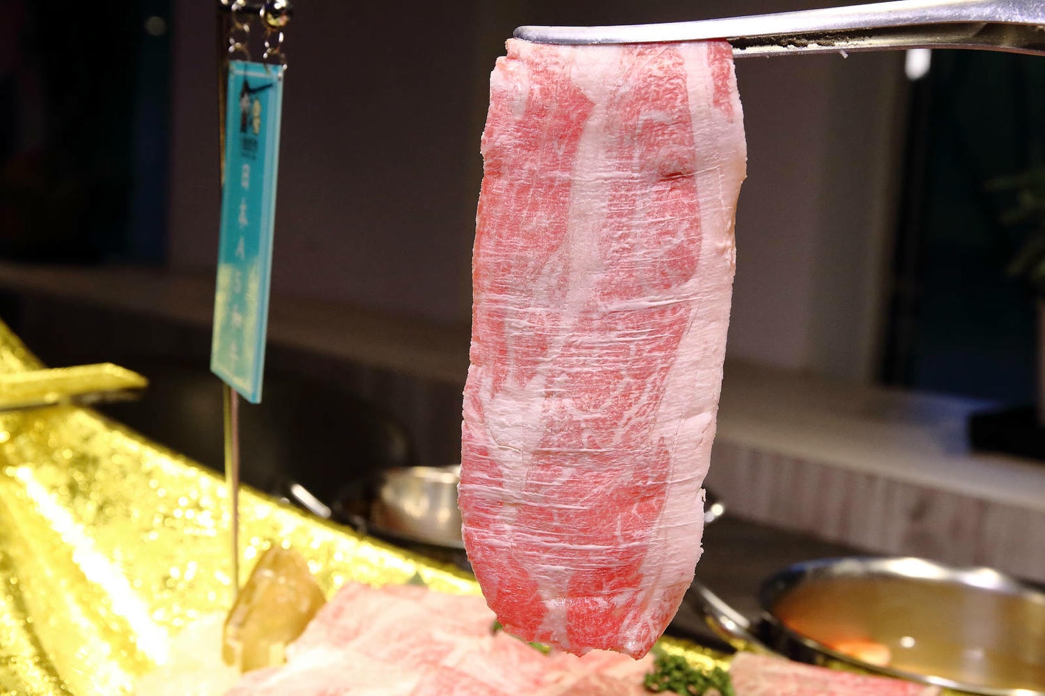 大魔大満足鍋物中和店新開幕!夢幻A5和牛部位大升級,頂級海陸肉品一次滿足,雙人套餐再加碼霸王手臂蝦也太爽吧! - 第24張圖 大魔大満足鍋物中和店新開幕!夢幻A5和牛部位大升級,頂級海陸肉品一次滿足,雙人套餐再加碼霸王手臂蝦也太爽吧!