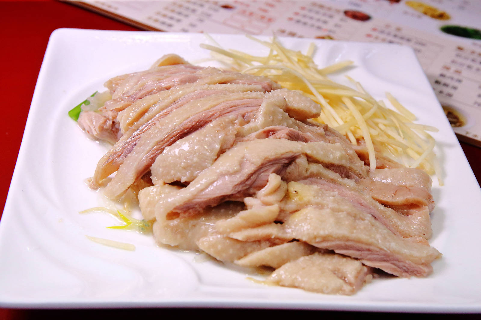 【板橋美食】呈信鵝肉板橋中山店，永和排隊名店「呈信鵝肉」終於來板橋開店拉，百元小吃鵝肉飯，上班族的美食口袋名單！