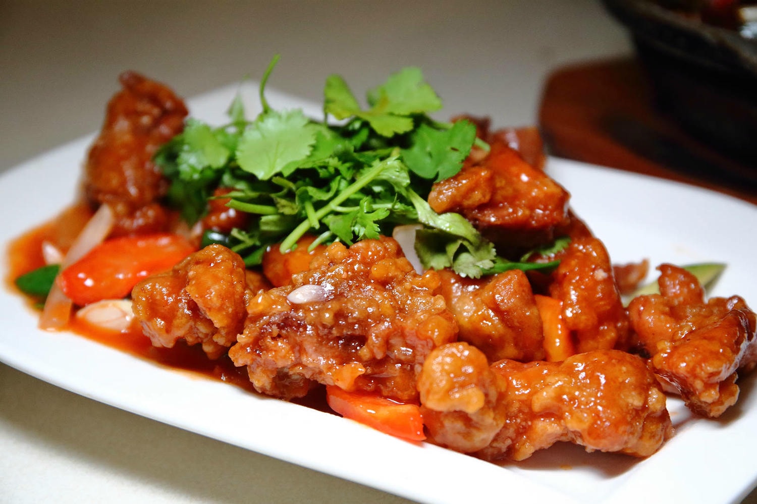 宜蘭美食-阿爹ㄟ灶腳，傳承總舖師的平價宜蘭傳統特色手路菜，重點還是寵物友善，可以帶毛孩們一起去用餐唷