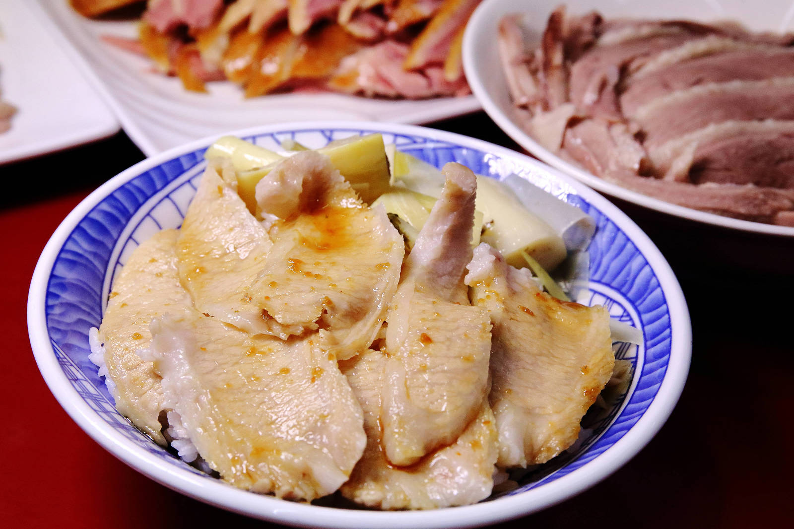 【板橋美食】呈信鵝肉板橋中山店，永和排隊名店「呈信鵝肉」終於來板橋開店拉，百元小吃鵝肉飯，上班族的美食口袋名單！