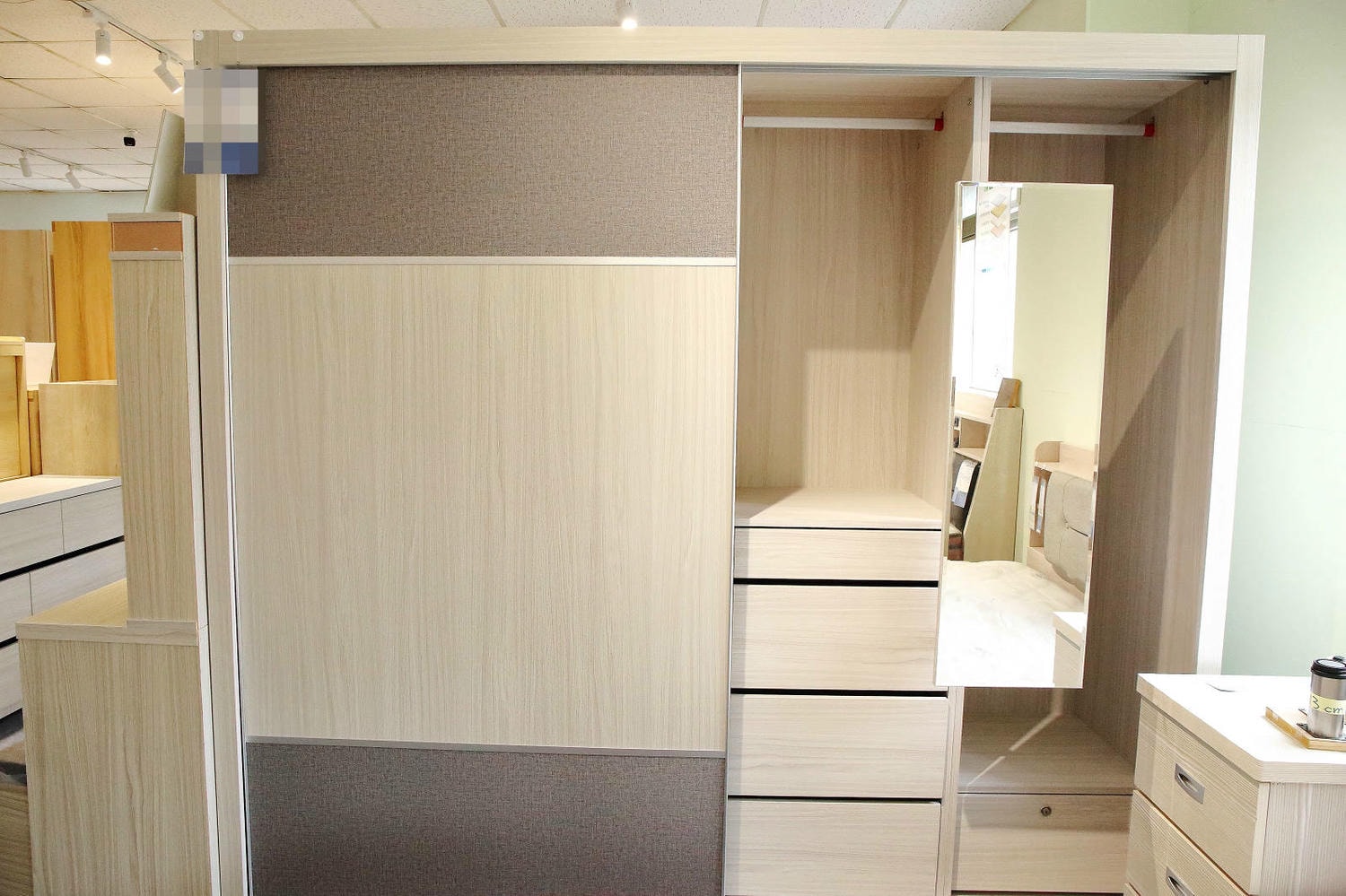 【億家具泰山門市】新北家具行推薦，台灣MIT客製家具、價格透明，都會區小坪數機能一次到位，顏值與實用兼具！全館庫存清倉6折！