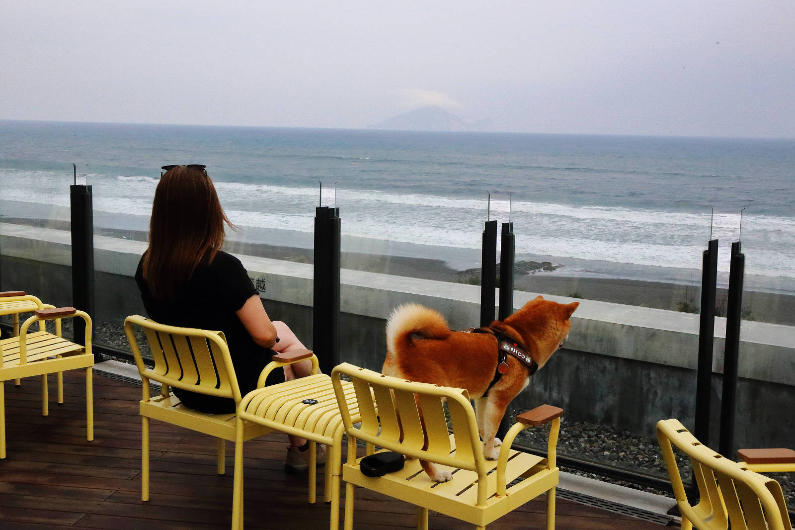 【宜蘭新開幕海景咖啡廳】等日初，宜蘭必訪療癒系海景咖啡廳，龜山島第一排海景，壯圍看海新秘境！