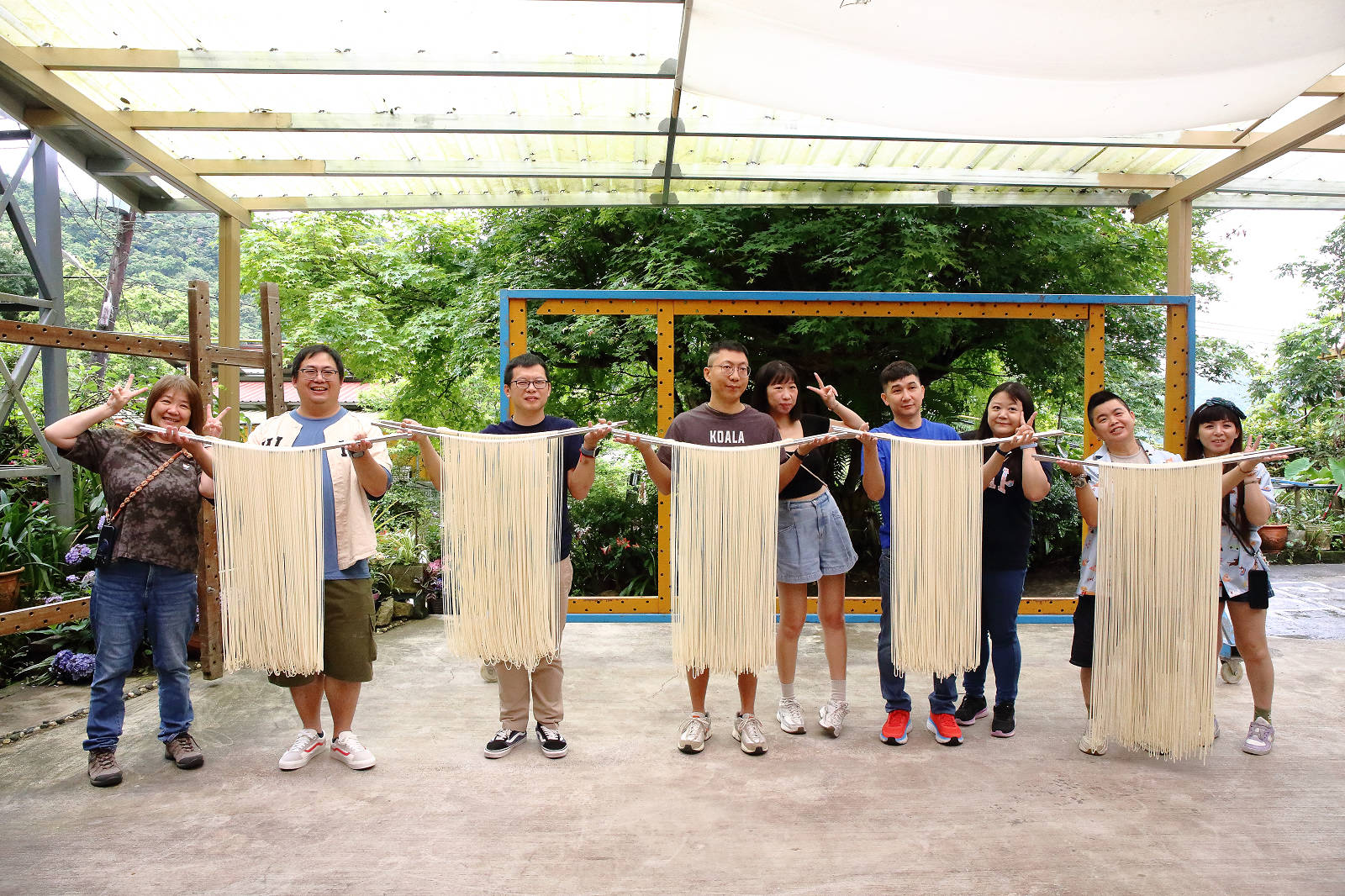 【石碇景點】許家手工麵線,流水麵、手作麵線DIY體驗,好吃新奇又好玩 - 第19張圖 【石碇景點】許家手工麵線,流水麵、手作麵線DIY體驗,好吃新奇又好玩