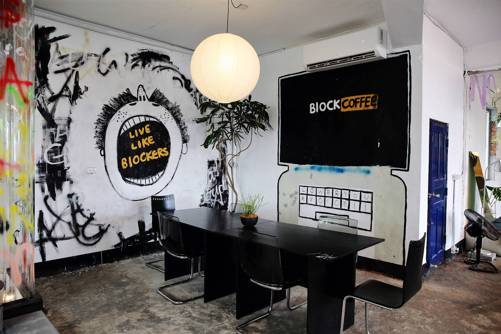 塗鴉廢墟風的宜蘭咖啡館- BlOCK COFFEE,三層樓的老房子改建而成,塗鴉廢墟風與現代工業風的結合,氣氛意境風格照片這裡拍! - 第16張圖 塗鴉廢墟風的宜蘭咖啡館- BlOCK COFFEE,三層樓的老房子改建而成,塗鴉廢墟風與現代工業風的結合,氣氛意境風格照片這裡拍!