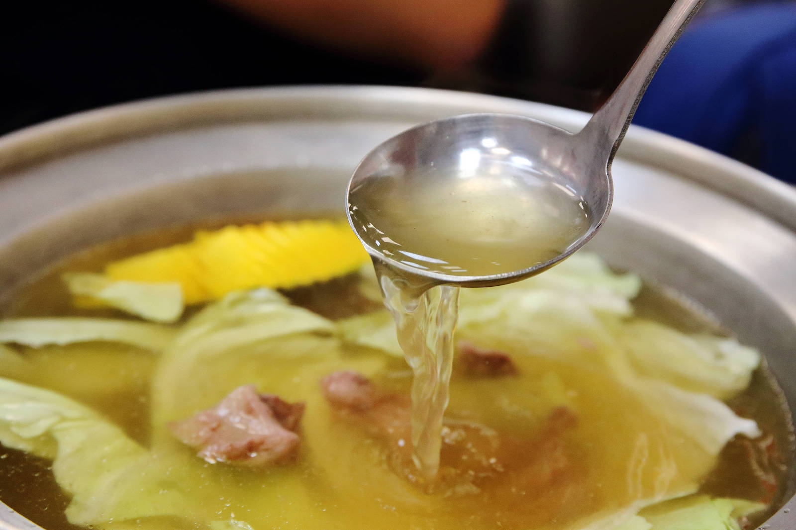 【台南溫體牛肉火鍋推薦】皇家四季溫體牛肉鍋,台南必吃溫體牛火鍋,大推這家!老闆送毛孩水煮牛肉 - 第13張圖 【台南溫體牛肉火鍋推薦】皇家四季溫體牛肉鍋,台南必吃溫體牛火鍋,大推這家!老闆送毛孩水煮牛肉