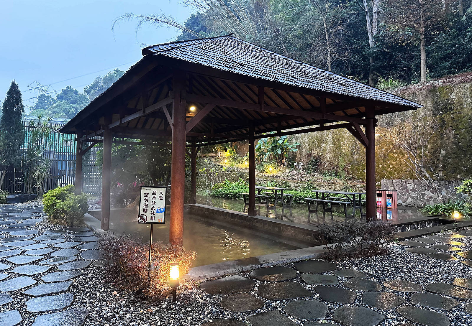 【台南寵物友善住宿】山籟渡假會館，狗狗友善的溫泉旅館，到關子嶺溫泉區泡湯吃美食